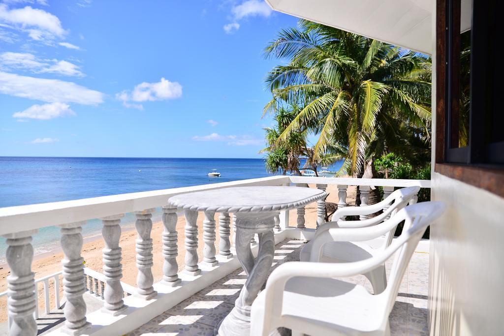 Lanas Beach Resort Romblon Island Esterno foto