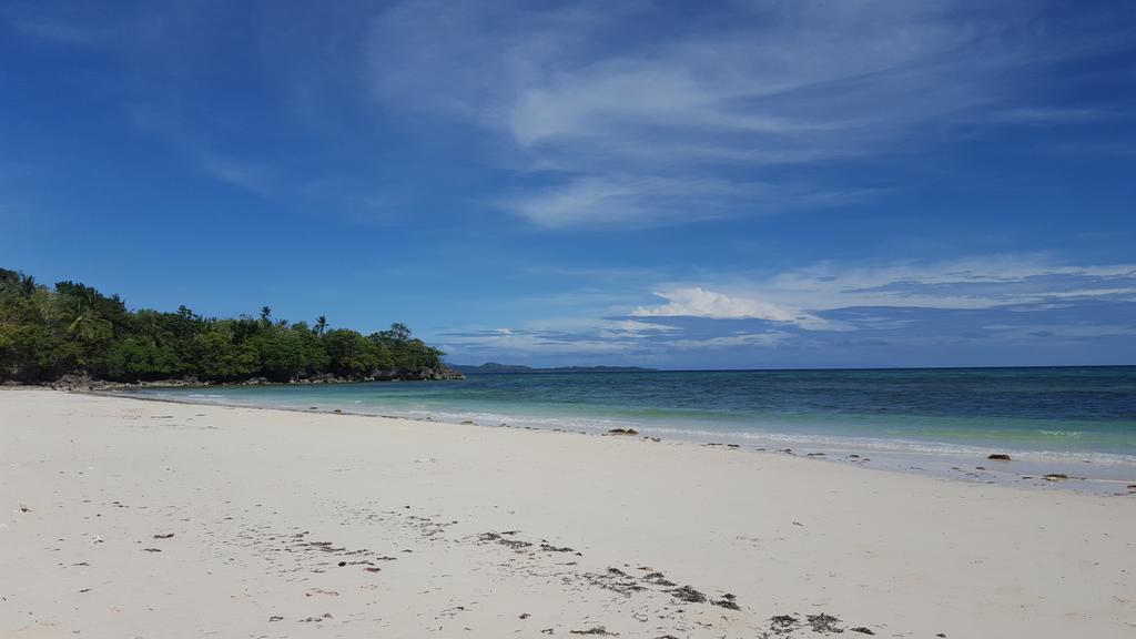 Lanas Beach Resort Romblon Island Esterno foto
