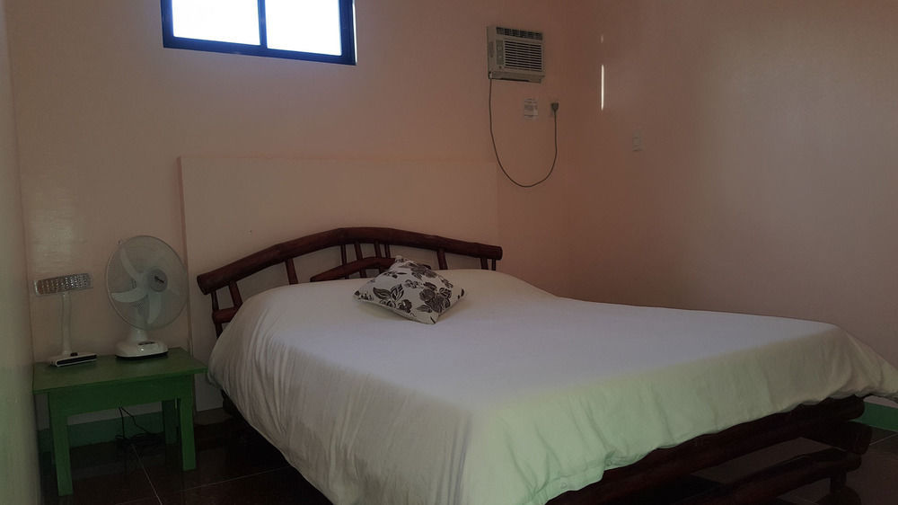 Lanas Beach Resort Romblon Island Esterno foto