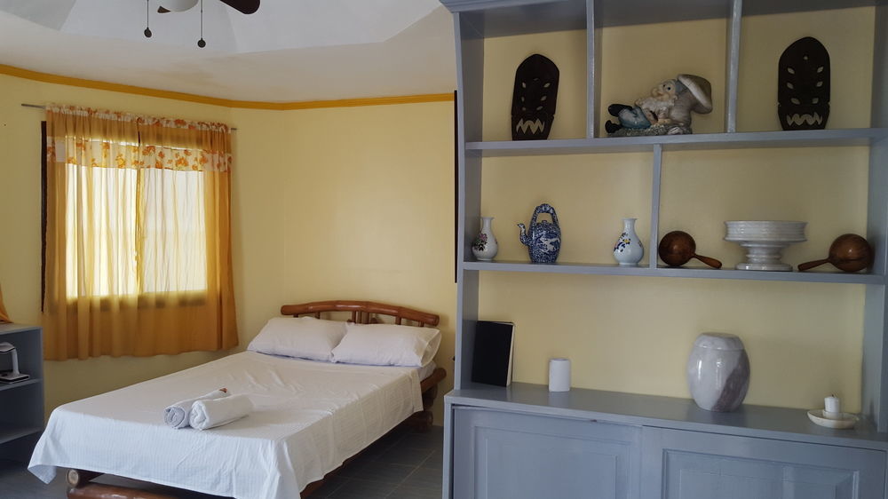 Lanas Beach Resort Romblon Island Esterno foto