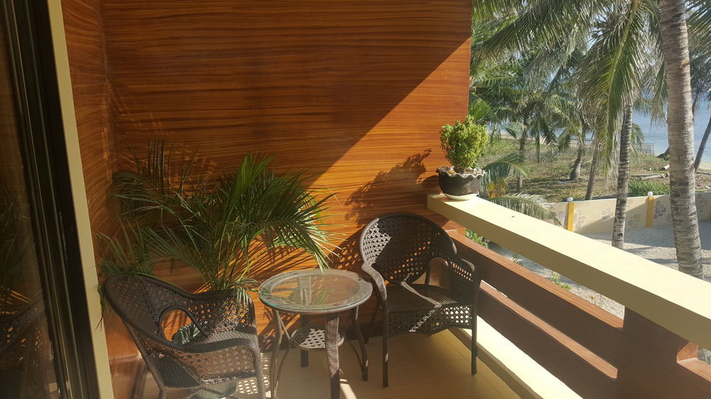 Lanas Beach Resort Romblon Island Esterno foto